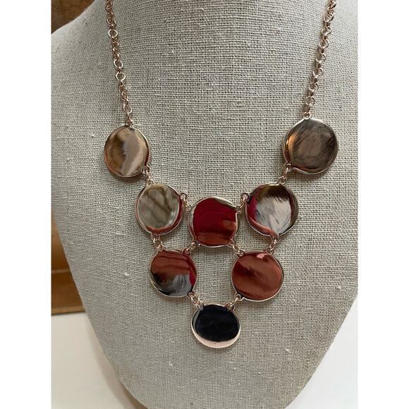 NWT Bay Studio‎ Gold Tone Metal & White Dot Enamel Choker Style Necklace - Picture 5 of 6